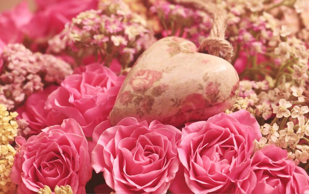 valentine's day, beautiful flowers, happy mothers day, roses, nature, flower wallpaper, heart, romantic, flowers, beauty, love, romance, flower background, flora